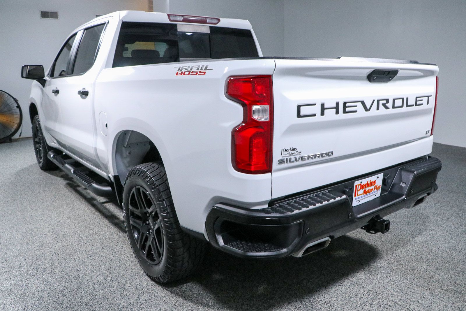 Used 2021 Chevrolet Silverado 1500 LT Trail Boss w/ Convenience Package II AWD/4WD image 9