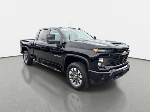 Used 2024 Chevrolet Silverado 2500 Custom w/ Custom Value Package AWD/4WD image 2