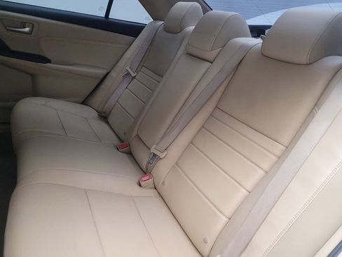 Used 2016 Toyota Camry XLE w/ Moonroof Package FWD image 18