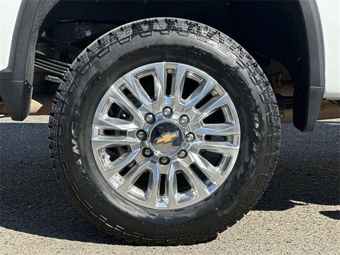 Used 2023 Chevrolet Silverado 3500 High Country image 32