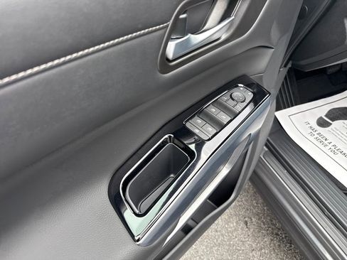 New 2026 Nissan Pathfinder SL FWD image 11