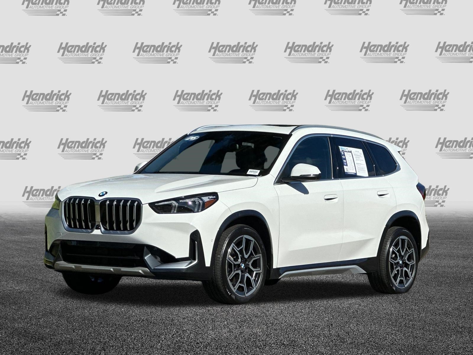 Used 2026 BMW X1 xDrive28i w/ Technology Package AWD/4WD image 9