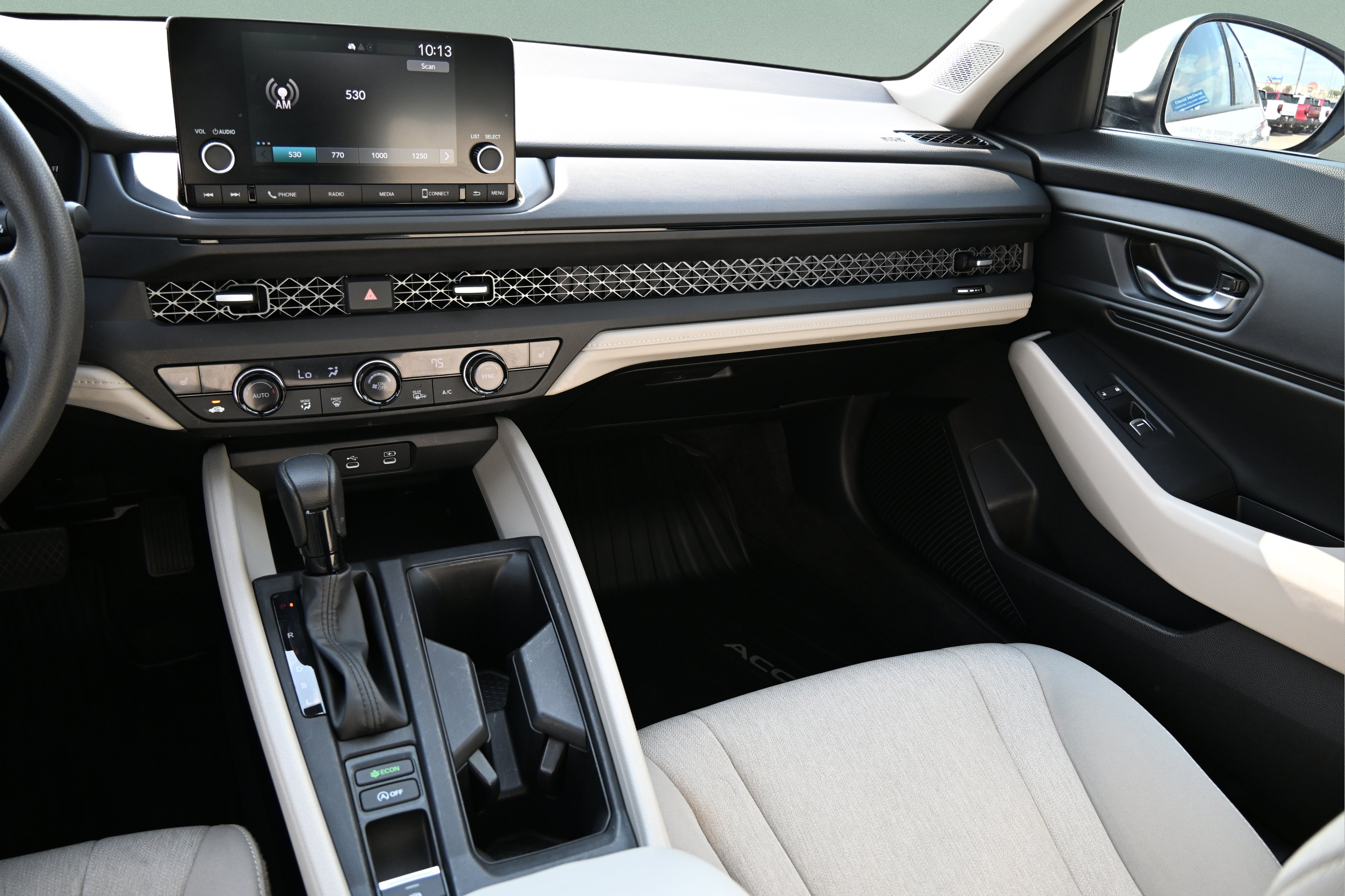 Used 2023 Honda Accord EX image 10