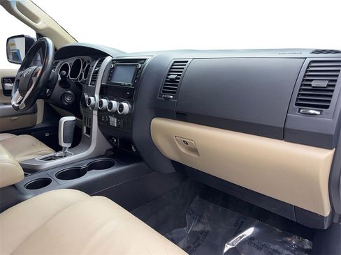 Used 2015 Toyota Sequoia Limited image 56