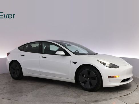 Used 2023 Tesla Model 3 Standard Range RWD image 14
