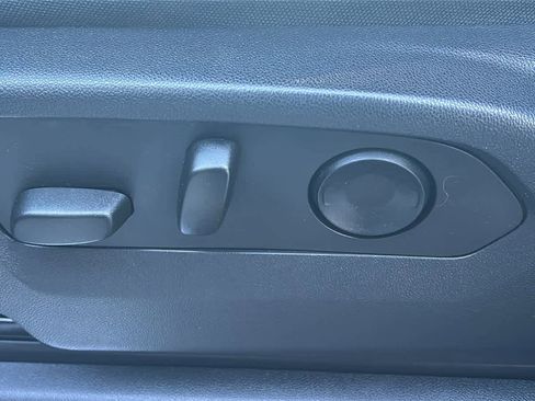 Used 2023 Chevrolet Silverado 1500 LT image 28