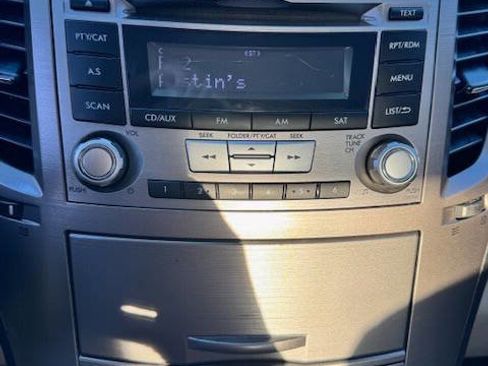 Used 2013 Subaru Legacy 2.5i Premium image 43