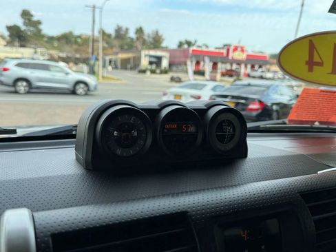 Used 2014 Toyota FJ Cruiser 4WD w/ Upgrade Package image 27