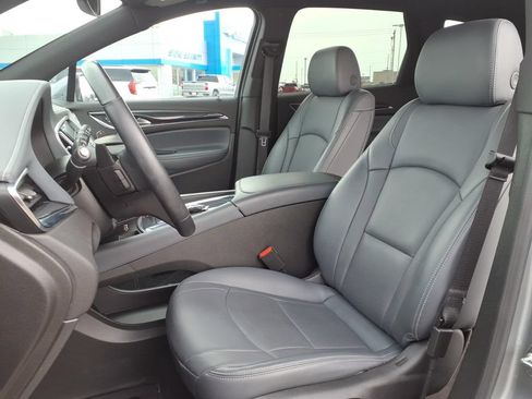 Certified 2024 Buick Enclave Essence FWD image 19