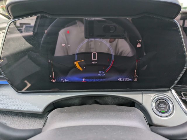 Used 2025 Chevrolet Trax LT FWD image 24