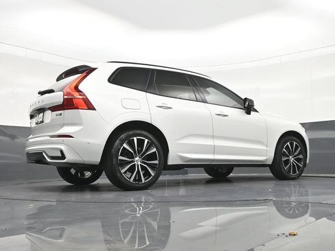 Used 2024 Volvo XC60 B5 Plus w/ Protection Package Premier AWD/4WD image 32