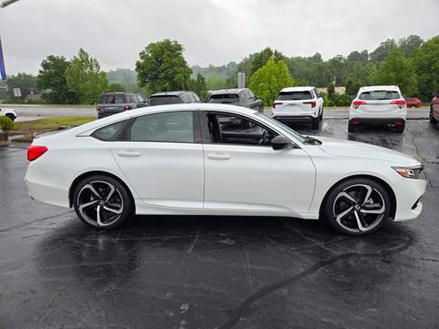 Used 2021 Honda Accord Sport image 9