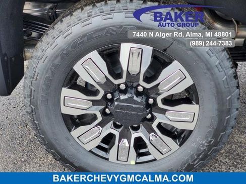 New 2025 GMC Sierra 2500 Denali w/ Denali Reserve Package image 5