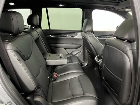 Used 2024 Cadillac XT6 Premium Luxury image 23
