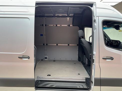 Used 2025 Mercedes-Benz Sprinter 3500 image 30