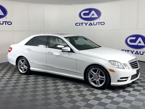 Used 2013 Mercedes-Benz E 350 4MATIC Sedan image 1