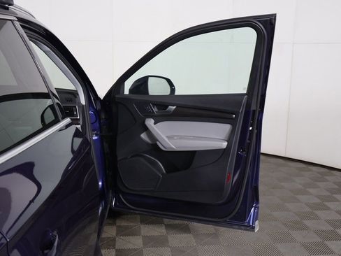 Used 2022 Audi Q5 2.0T Premium image 17