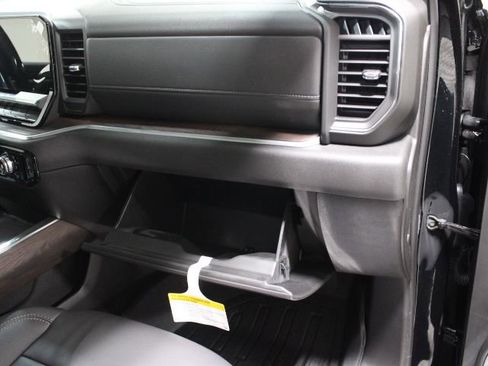 New 2026 GMC Sierra 2500 SLT w/ SLT Premium Package image 29