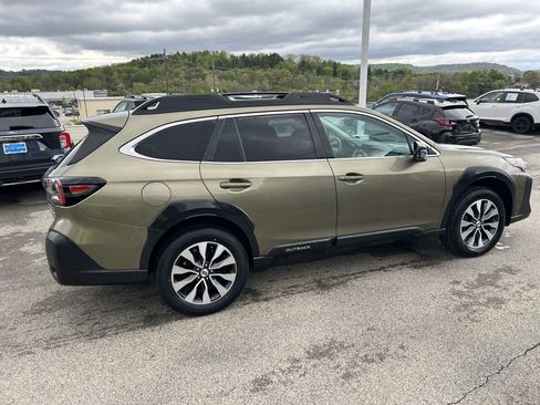 Used 2024 Subaru Outback Limited AWD/4WD image 9