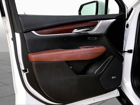 Used 2023 Cadillac XT5 Premium Luxury FWD image 22