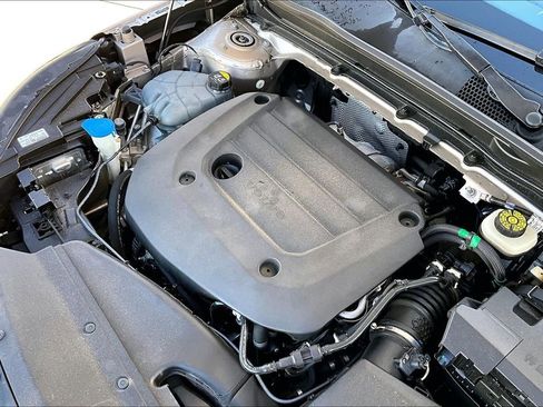 Used 2023 Volvo XC40 B4 Plus w/ Protection Package Premier image 42