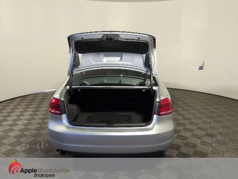 Used 2013 Volkswagen Passat 2.5 SE FWD image 9