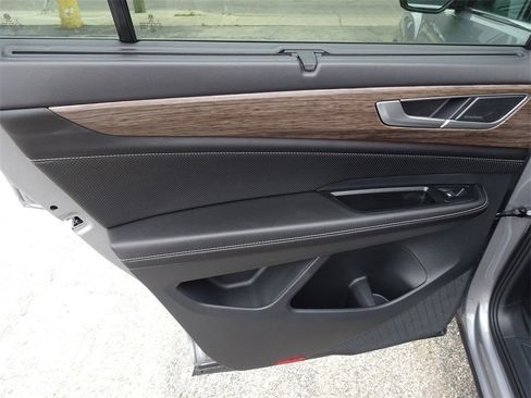 New 2025 Volkswagen Atlas SEL Premium R-Line image 17