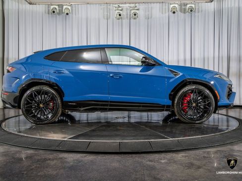 Used 2025 Lamborghini Urus SE image 30
