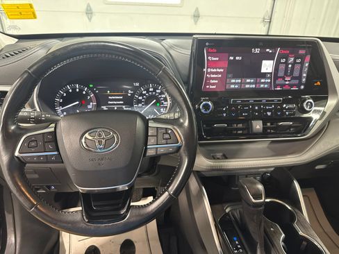 Used 2020 Toyota Highlander Platinum AWD/4WD image 36