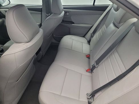 Used 2016 Toyota Camry XLE image 18