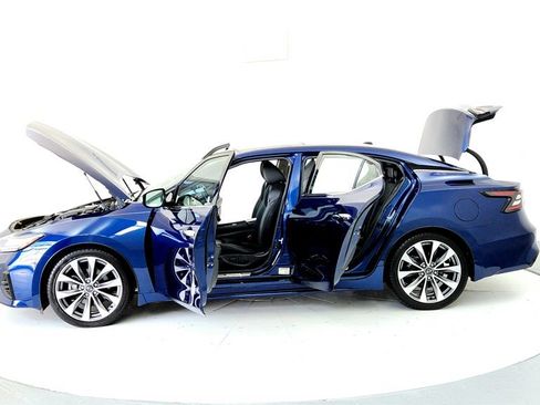 Used 2023 Nissan Maxima Platinum w/ Sport Mat Group FWD image 10