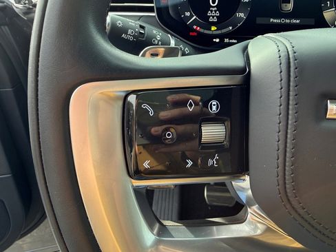 Used 2024 Land Rover Range Rover Long Wheelbase SE image 21