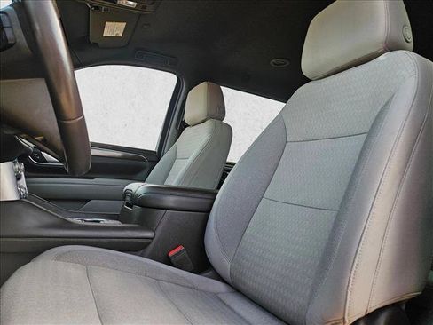 Used 2022 GMC Yukon XL SLE RWD image 14