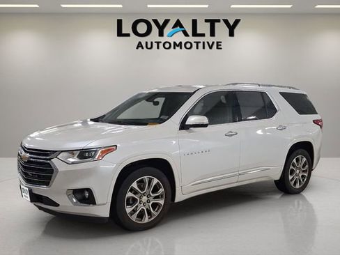 Used 2019 Chevrolet Traverse Premier w/ Driver Confidence II Package FWD image 1