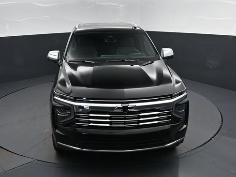 New 2026 Chevrolet Suburban Premier RWD image 37
