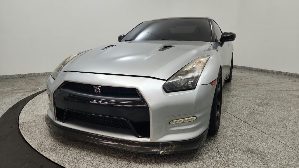 Used 2010 Nissan GT-R Premium AWD/4WD image 11