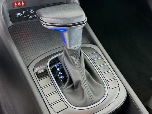 Used 2025 Hyundai Kona SEL image 24