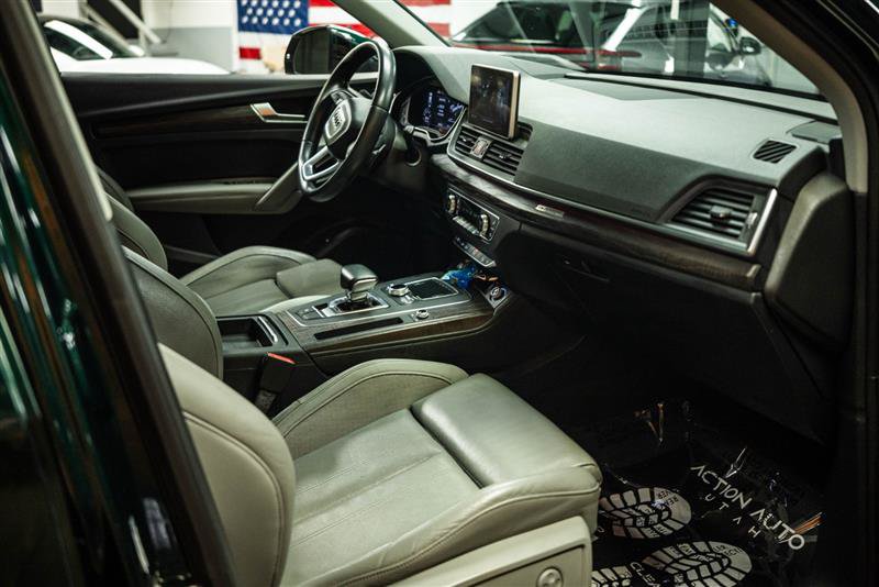 Used 2018 Audi Q5 Prestige w/ Prestige Package AWD/4WD image 13