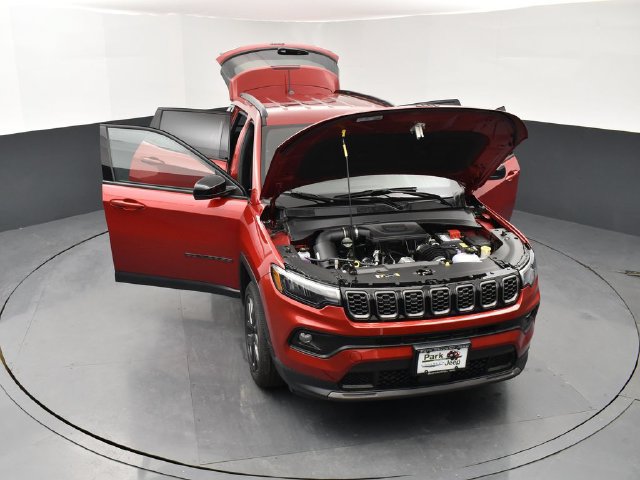 New 2026 Jeep Compass Latitude AWD/4WD image 28