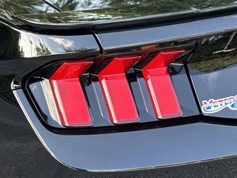 Used 2025 Ford Mustang GT RWD image 38