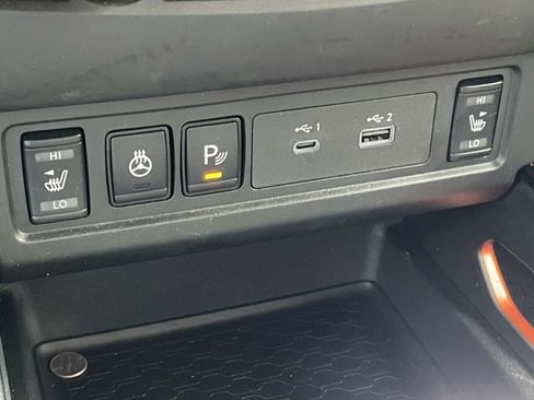 Used 2025 Nissan Frontier PRO-4X w/ Pro Convenience Package AWD/4WD image 12