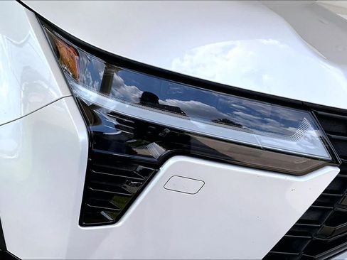 Used 2024 Lexus GX 550 AWD/4WD image 25