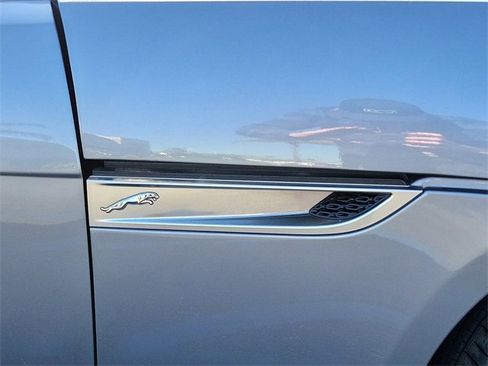 Used 2021 Jaguar F-TYPE Convertible image 19