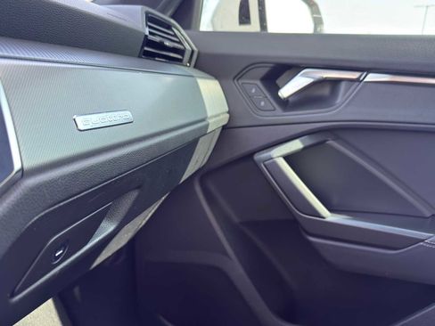 Used 2022 Audi Q3 2.0T Premium image 24