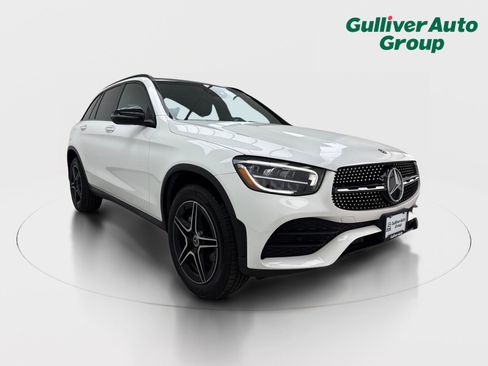 Used 2020 Mercedes-Benz GLC 300 4MATIC w/ AMG Line image 13