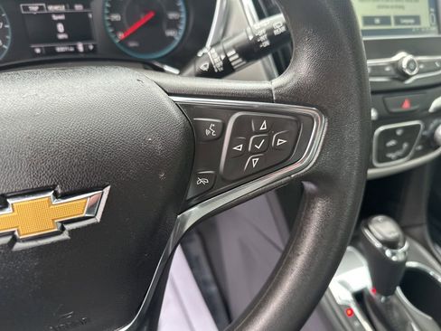 Used 2018 Chevrolet Equinox LS image 18