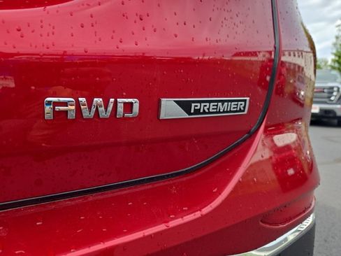 Used 2018 Chevrolet Equinox Premier AWD/4WD image 17