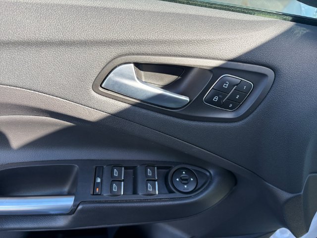 Used 2017 Ford Escape Titanium w/ Equipment Group 301A AWD/4WD image 19