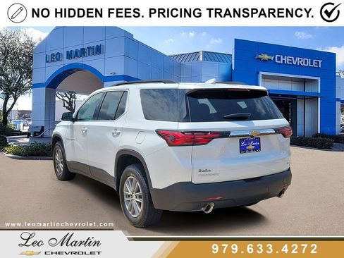 Used 2024 Chevrolet Traverse LT FWD image 4