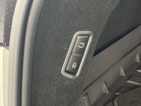 Used 2019 Maserati Levante image 27